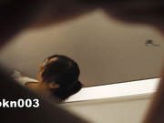 高校厕所偷拍众美女逼逼都很粉嫩干净6