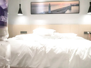 小宝寻花在身上舌吻调情特写抽插猛操上位骑乘