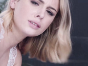 金发人妻性爱玩弄各种不断高潮流水性爱