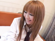 亚洲黑发长发女孩欺骗她的丈夫并享受它震动蛋