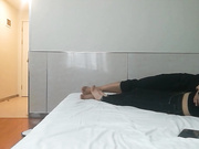 健壯小夥周末酒店開房約炮銀行工作的極品美女 一邊操騷逼一邊摳屁眼爽得浪叫不止 國語高清