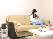 约黑帽甜美妹子特写口交近距离拍摄抽插