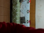 最新流出露脸年轻妹子家中脱衣自拍身体展示近距离对着镜头扒逼720P高清