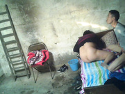 年轻小伙找中年胖妇