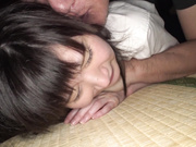 [SUJI-218] 近所のおじさんや新しいパパ、まさか背の大きい知らない男の人に連れ去られレ●プされるパイパンロ●―タ ゆめ - 4of5