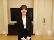 淫荡的秘书被老板调教玩弄后入