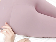 中出瑜伽女教练