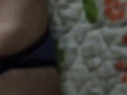 妹妹在家总是不穿内衣睡觉，忍不下去了给她射了