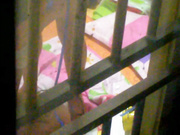 精品推薦 猥瑣哥偷拍小區內少婦裸體給老公修理頭發 苗條身材堅挺美乳看得欲火焚身 原版高清