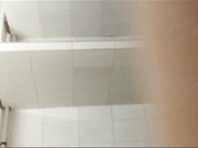 精品推薦 遊泳館洗漱間利用鏡子用手機拍攝閨蜜好友如廁沐浴更衣 雪白光滑肌膚堅挺美乳看得誘惑十足 原版高清