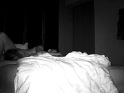 居家網絡攝像頭黑客破解拍攝到的年輕小夫妻啪啪過性生活 道具側位69狗舔大波叫床聲誘人 很真實 720P高清原版