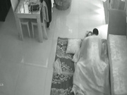 居家攝像頭黑客破解拍攝到的性福小夫妻在孩子面前啪啪過性生活 主動迎合上位騎乘幹得高潮連連 露臉高清