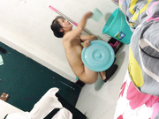 精品推薦 某學院宿舍拍攝到的鄰家漂亮妹子裸體日常 苗條身材饅頭奶子看得讓人欲火焚身 貌似還有點害羞啊 1080P原版高清