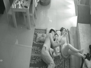 居家網絡攝像頭黑客破解拍攝到的小夫妻待孩子睡著後沙發上啪啪過性生活 騎坐雞巴上小蠻腰扭動爽的欲仙欲死 露臉高清