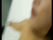 某站最新流出作品-高顏值網紅美女生日吃飯被灌醉帶入酒店任意玩弄 手裏拿著玫瑰被多人玩穴 場面淫蕩刺激～1080P高清