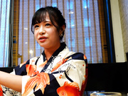 [HMRK-034] ガチ恋100％コンカフェ嬢 キュルキュルお目目とスレンダーボディでおじさんを刈りまくる小動物系美少女登場！花乃はるひ - 2of5