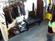 最新流出某女裝店內監控破解偷拍美女試穿更衣（第二部）雪白肌膚苗條身材看得誘惑十足 1080P高清