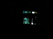 夜晚趴窗戶邊偷拍小區出租屋裏不同單身女性私密生活 形態各異樣式看得誘惑十足 720P高清原版