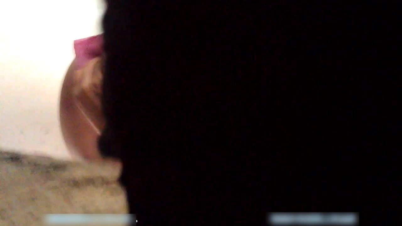 國內廁拍達人尾隨妹子進入公共女廁拍攝各式美女如廁 有個牛仔褲小姐姐貌似憋了很久尿那麽多 720P高清原版