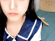 制服露脸风骚小妹你的欲梦大秀直播诱惑狼友，听狼友指挥脱光光了发骚，揉奶玩逼掰开看特写，表情好骚真刺激