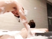 【网曝热门事件❤️震惊】最近火爆全网疑似李某峰性爱视频流出 激情泡泡浴后入压着操 豪乳女主真漂亮 高清1080P原版