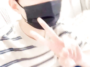 新来的豆包小妹全程露脸发骚，大黄瓜插逼和男友激情啪啪给狼友看，镜头前抓着奶子后入压在身下爆草射肚子上