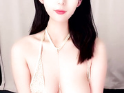 【菲菲大蝴蝶】顶级身材奶子狂甩 肥硕大蝴蝶逼坐骑大屌淫水爆浆