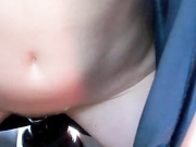 完美身材的極品騷貨在車內用變速杆自慰 那麼大一根都插進去了 強烈推薦