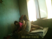 大爷出租屋双飞两个村妓大爷这把年纪动作还挺标准的干完还问人家做饭没有