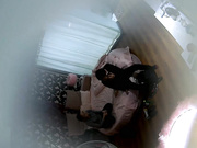 精品小旅馆偷拍偷情男女开房啪啪搞完以后来一瓶不知道啥酒男的让女的尝尝这酒啥味