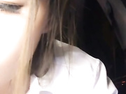 百变女神魅心穿着性感黑丝寒冷的夜里开着嗨乐在路边上演马路天使车里插爆浆