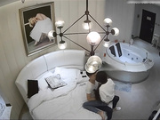 特色酒店偷拍清纯漂亮美女被鸡巴又粗又长很久没操的男友刚干完一次趴在床上喝矿泉水时又被插进去操.国语