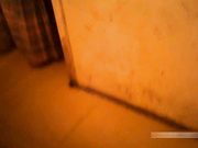 真走运偏僻旅馆200元操了位高颜值短裤长腿美女,外面还有客人在等她,用力太猛说：都被你搞红了,痛死了