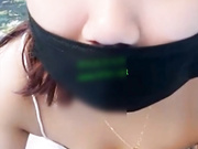 丰满白嫩的性感美女主播按照粉丝会员要求的动作和小表弟啪啪直播,貌似男的鸡鸡有点小没把她操爽.全程国语!