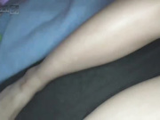 趁白嫩女神睡着后拉下内裤 居然是一线天B慢慢抽插惊险刺激！