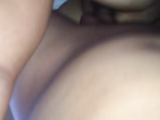 酒店高清露脸3P单位长发少妇有个男的要操屁眼少妇不同意最后被强行插进去了大喊：太大了不行疼受不了了！