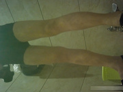 外站最新流出云上会所高清系列高跟白虎妹子貌似发现了什么手指对着镜头点了一下