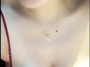 御女范气质美女主播酒店和胖男友直播啪啪,高难度动作一字马站着操,洁白的皮肤衬托着一片茂密黑森林,太诱惑了!