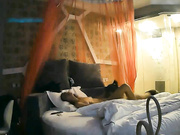 女神级性感短裙美女和公司新来的帅小伙下班酒店啪啪,进屋就被男的扑倒吃咪咪,操完一次美女又坐在鸡鸡上求操!