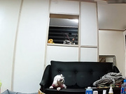 黑客破解家庭网络摄像头TP奶子都挺大的姐妹俩换着洗澡妹子身体这是怎么了全是伤疤还上药呢