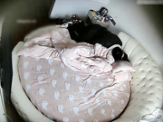 宾馆偷拍白嫩漂亮的良家人妻和男网友见面被带到宾馆要求啪啪,美女不愿意被扒掉衣服连扣带操干的高潮不断!