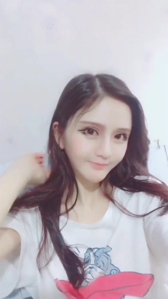 最新购买抖音超美女神嘟嘟撕破肉丝大尺度扣逼自慰微信福利视频