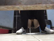 外站最新流出潜入妇幼保健医院WC偷拍来看病的各式美女