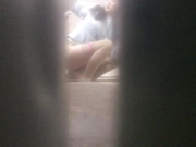 偷拍妈妈上厕所