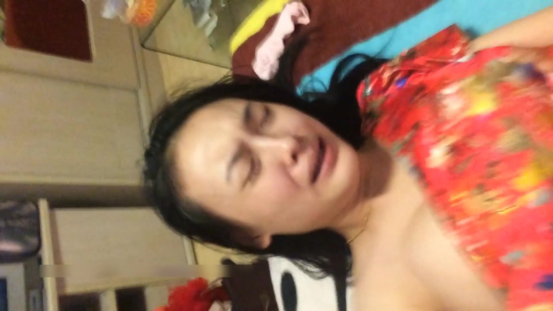 刚同居的小情侣性爱成瘾啪啪自拍流出 腹肌男友不停怼操漂亮女友 操太猛叫床都带哭腔 完美露脸 高清1080P版