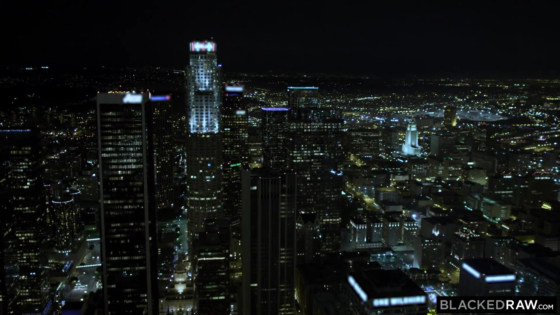 黑人大战白人妹子-皮肤白皙美乳金发妹大黑吊后入抽插这黑人不是很暴力-1080P高清