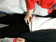 外出务工骚媳妇给老公戴绿帽偷情老公的朋友厨房做饭时被挑逗大白屁股叫的那是真骚对白精彩