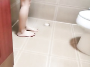 小骚逼约炮滴滴司机酒店啪啪，不一样的口交方式就是刺激，骚逼出水后主动求草，各种姿势都很配合，叫声好骚