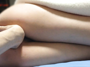 胸大性感的美女小姨子聚会喝多了回来睡觉时穿着太暴露被刚下班回来的姐夫看见趁机啪啪了,睡的太死了!