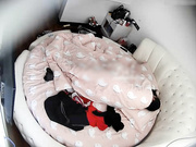 美容院气质美女老板和小鲜肉情人宾馆开房啪啪,小伙连操带扣搞的美女一浪接一浪,看毛就是个骚货!